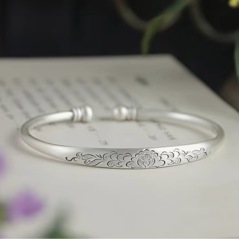 Elegant Sterling Silver Floral Bangle